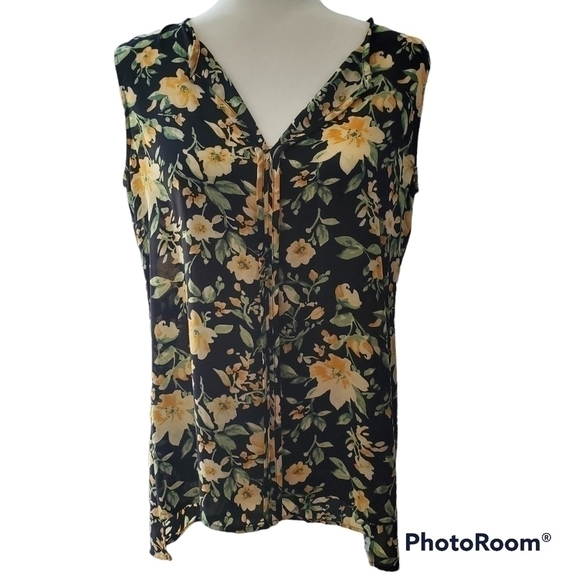 CATHERINE Malandrino Pleated Back Floral Sleeveless Hi-Lo Hem Blouse - Picture 2 of 10